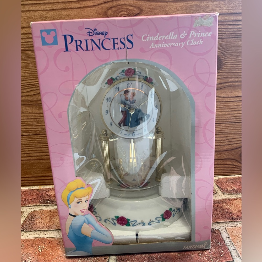 Disney Princess Cinderella & Prince Anniversary Clock